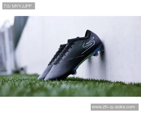 全黑足球鞋是否适合球星穿戴 探讨其舒适性与时尚性结合