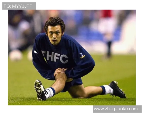 猜猜这位球星是谁？从这张图片看出日本足球名将长友佑都的独特风采